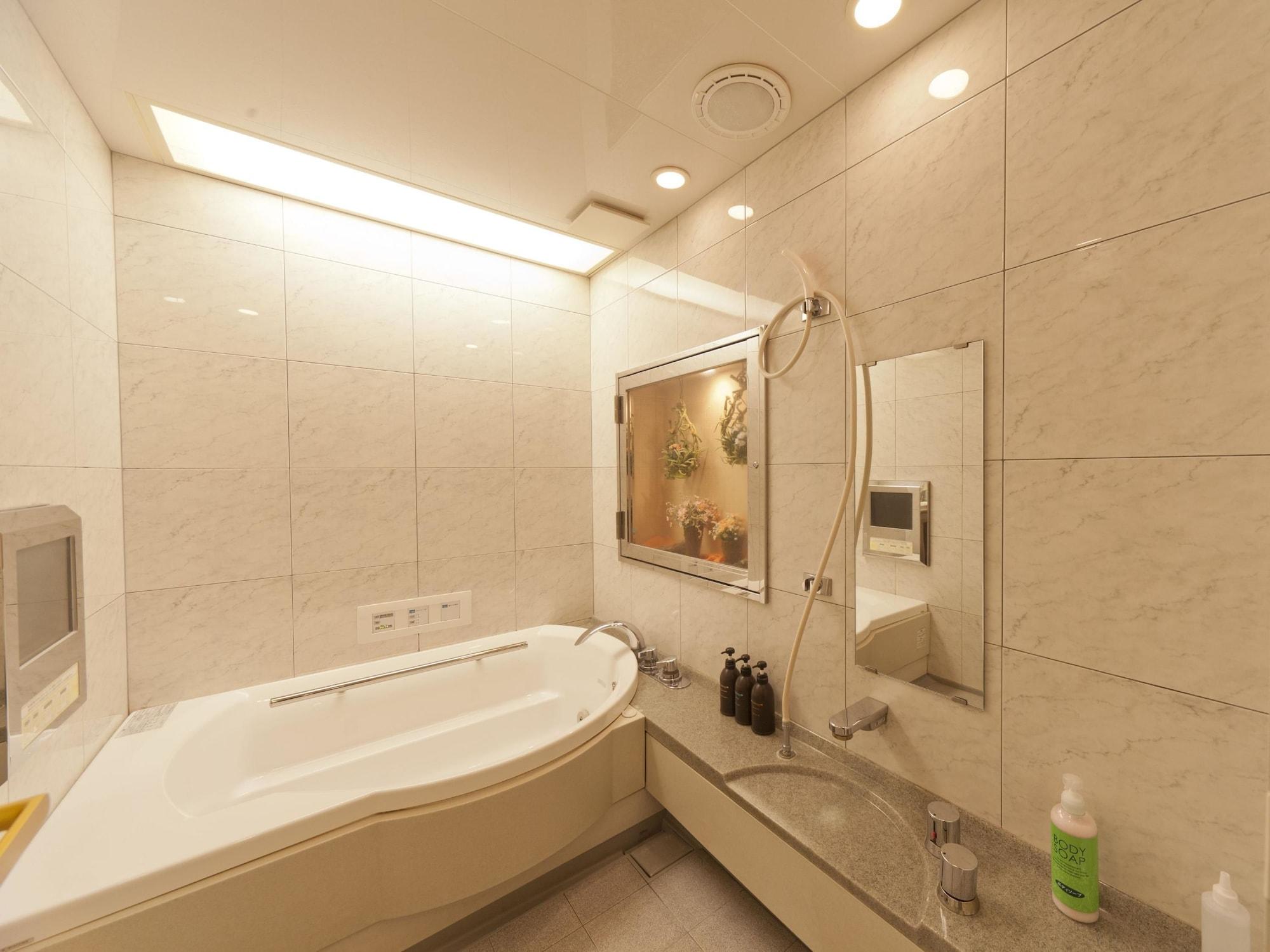 Hotel Fine Garden Matsuyama (Adults Only) Extérieur photo